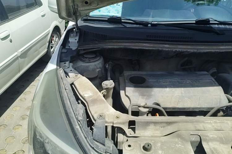 Used Great Wall M4 2012 1.5L Manual Luxury Version Engine Bay Right