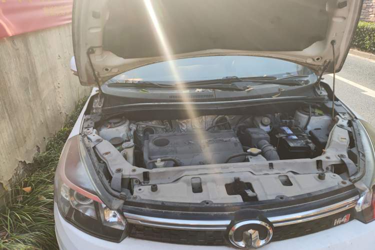 Used Great Wall M4 2012 1.5L Manual Luxury Version Engine Bay Right
