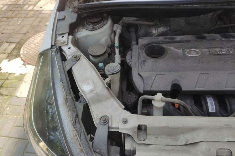 Used Great Wall M4 2012 1.5L Manual Elite Edition Engine Bay Right