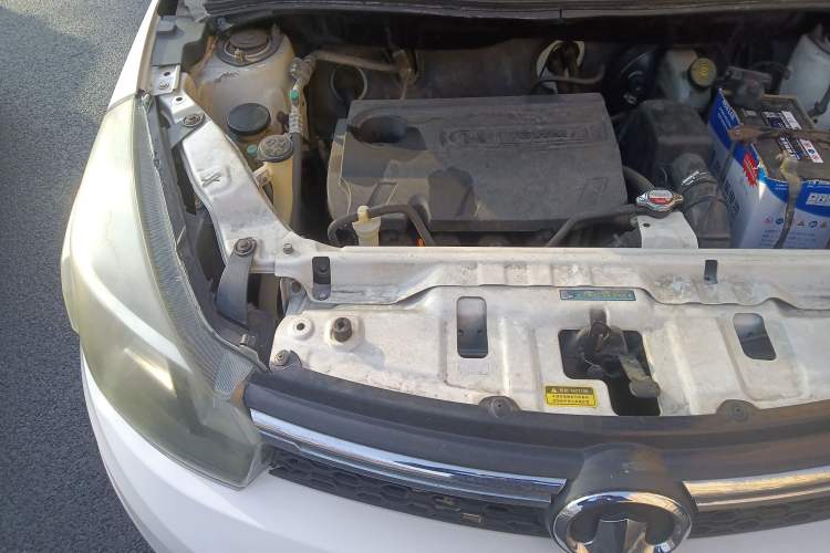 Used Great Wall M4 2012 1.5L Manual Comfort Version Engine Bay Right