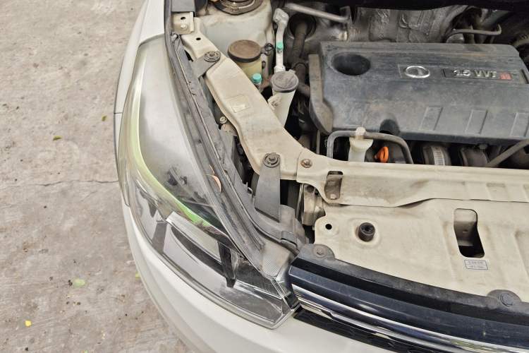 Used Great Wall M4 2012 1.5L Manual Luxury Version Engine Bay Right