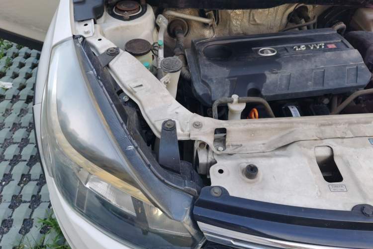 Used Great Wall M4 2012 1.5L Manual Luxury Version Engine Bay Right