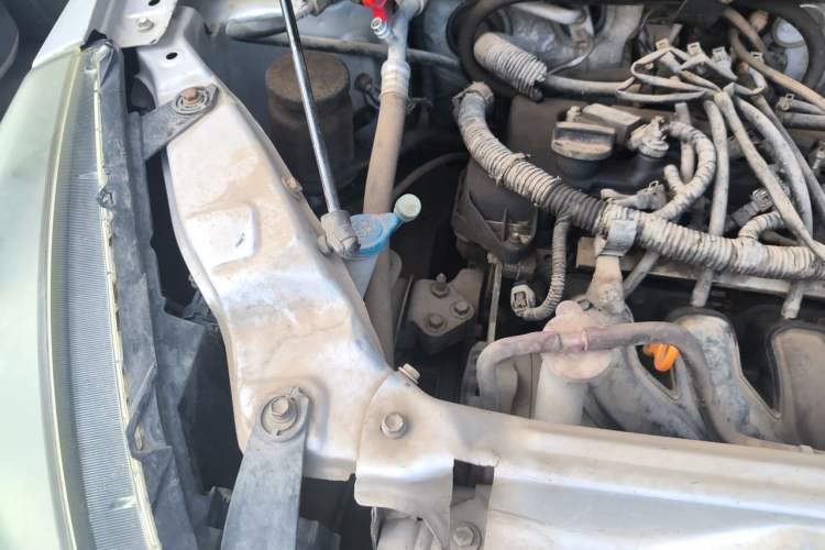 Used Great Wall M4 2012 1.5L Manual Luxury Version Engine Bay Right
