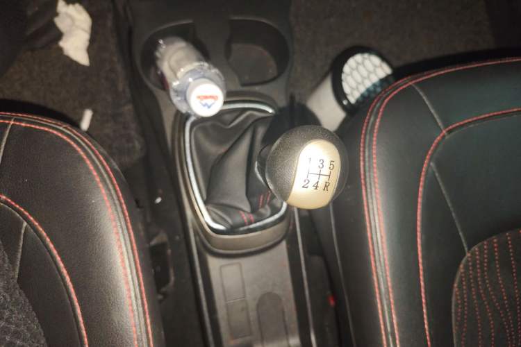 Used Great Wall M4 2012 1.5L Manual Luxury Version Gear Lever