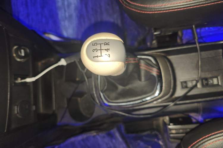 Used Great Wall M4 2012 1.5L Manual Elite Edition Gear Lever