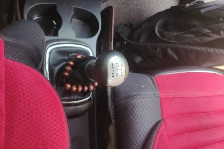 Used Great Wall M4 2012 1.5L Manual Elite Edition Gear Lever
