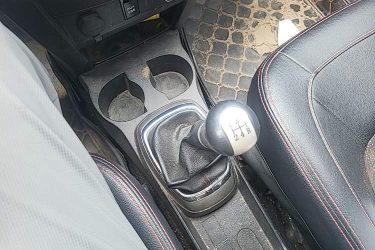 Used Great Wall M4 2012 1.5L Manual Comfort Version Gear Lever