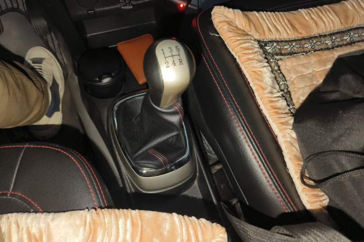 Used Great Wall M4 2012 1.5L Manual Luxury Version Gear Lever
