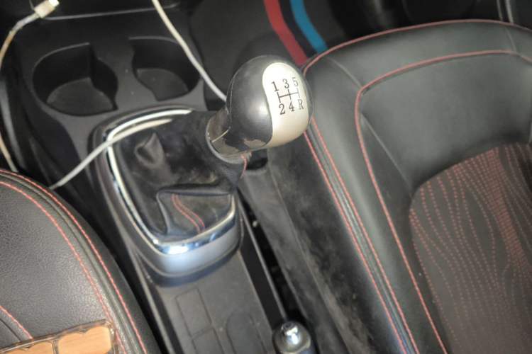 Used Great Wall M4 2012 1.5L Manual Comfort Version Gear Lever