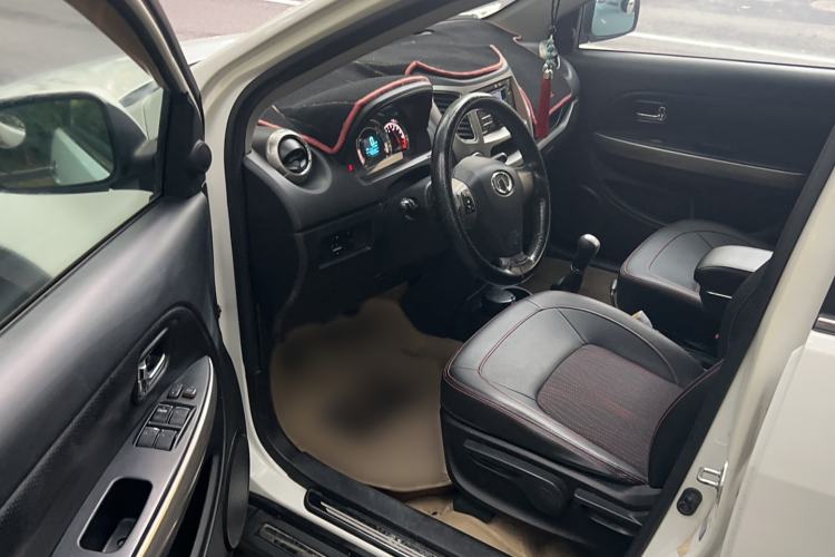 Used Great Wall M4 2012 1.5L Manual Comfort Version Interior 2