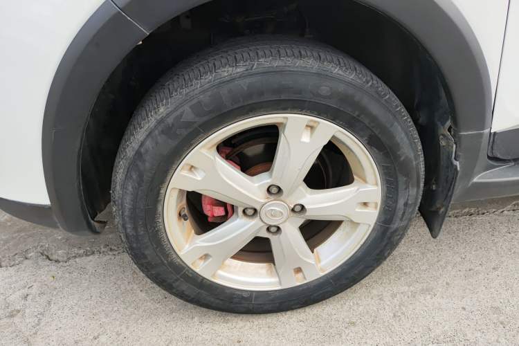 Used Great Wall M4 2012 1.5L Manual Luxury Version Left Front Wheel Hub