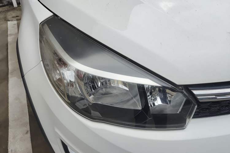 Used Great Wall M4 2012 1.5L Manual Luxury Version Right Front Headlight