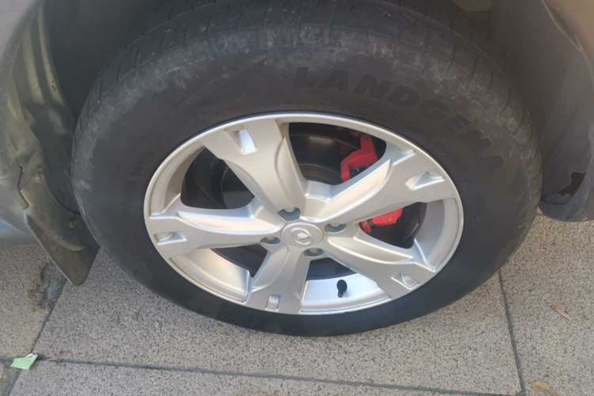 Used Great Wall M4 2012 1.5L Manual Comfort Version Right Front Wheel Hub