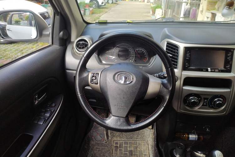 Used Great Wall M4 2012 1.5L Manual Luxury Version Steering Wheel