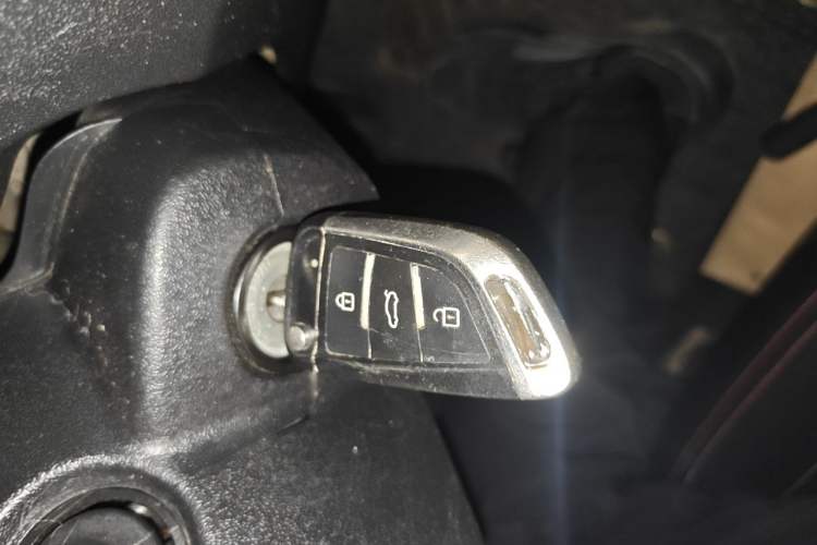 Used Great Wall M4 2012 1.5L Manual Luxury Version Vehicle Key