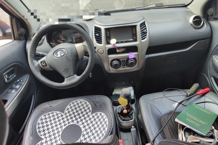 Used Great Wall M4 2012 1.5L Manual Comfort Version Center Console