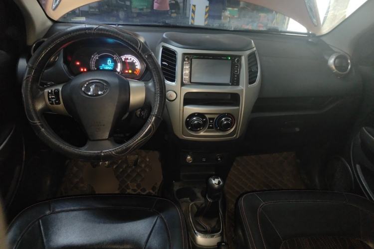 Used Great Wall M4 2012 1.5L Manual Comfort Version Center Console