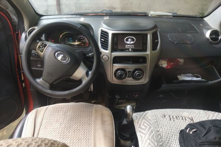 Used Great Wall M4 2012 1.5L Manual Luxury Version Center Console