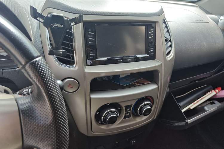 Used Great Wall M4 2013 1.5L Spring Festival Limited Edition Audio And AC Panel