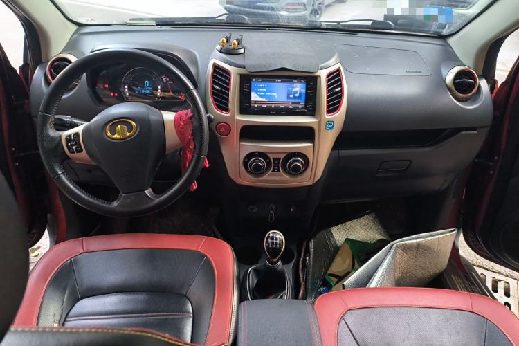 Used Great Wall M4 2013 1.5L Spring Festival Limited Edition Center Console