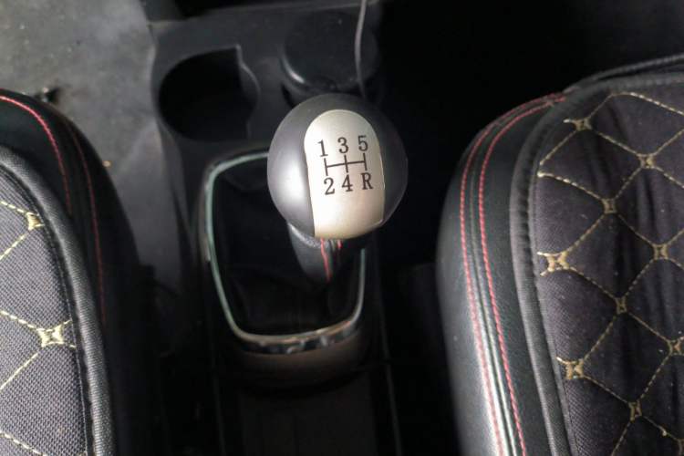 Used Great Wall M4 2013 1.5L Spring Festival Limited Edition Gear Lever