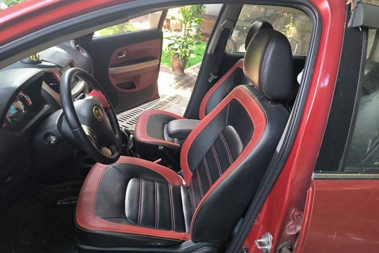 Used Great Wall M4 2013 1.5L Spring Festival Limited Edition Left Front Seat
