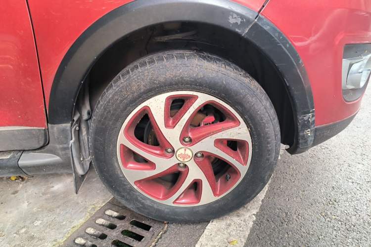 Used Great Wall M4 2013 1.5L Spring Festival Limited Edition Right Front Wheel Hub