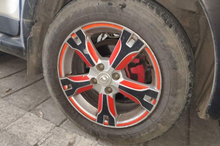 Used Great Wall M4 2013 1.5L Spring Festival Limited Edition Right Front Wheel Hub