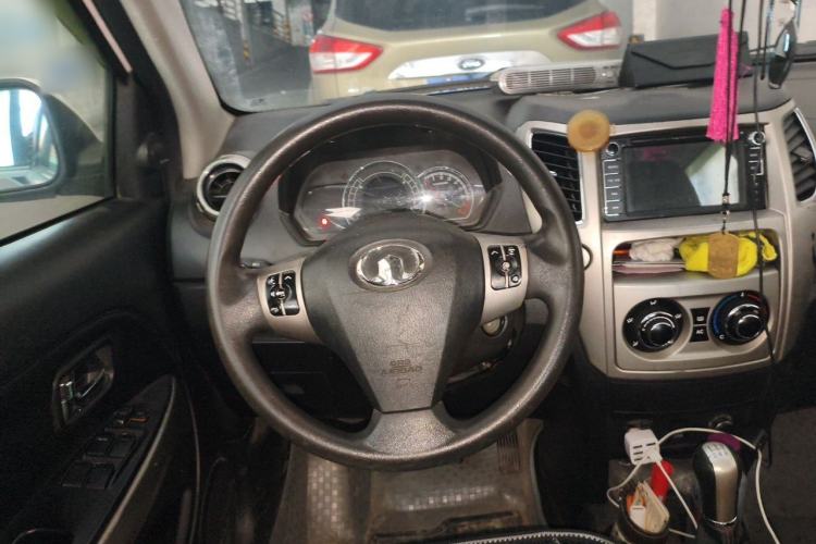 Used Great Wall M4 2013 1.5L Spring Festival Limited Edition Steering Wheel