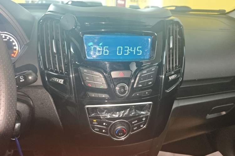 Used Great Wall M4 2014 1.5L Manual Comfort Model Audio And AC Panel