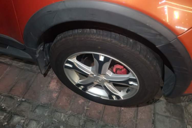 Used Great Wall M4 2014 1.5L Manual Comfort Model Right Front Wheel Hub