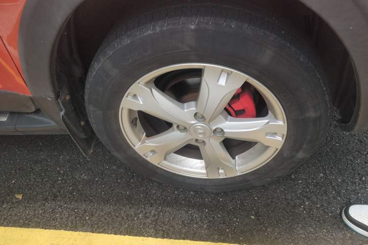 Used Great Wall M4 2014 1.5L Manual Comfort Model Right Front Wheel Hub