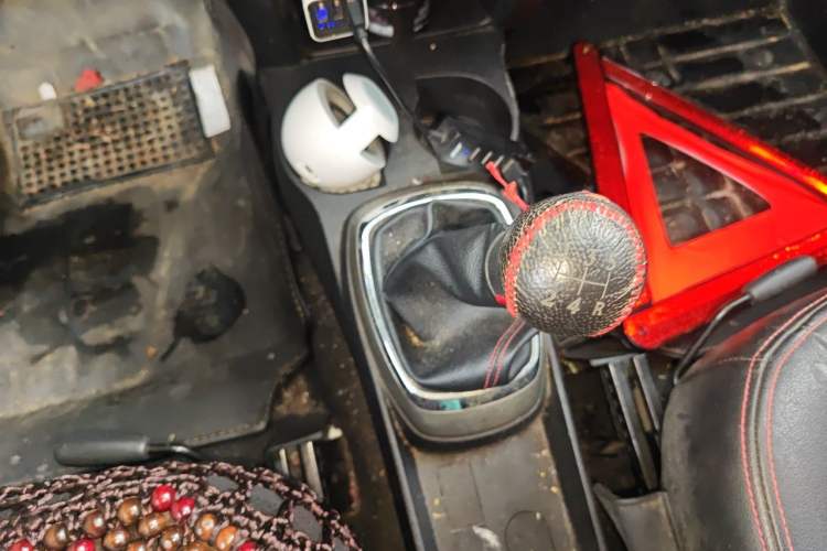 Used Great Wall M4 2014 1.5L Manual Comfort Model Gear Lever
