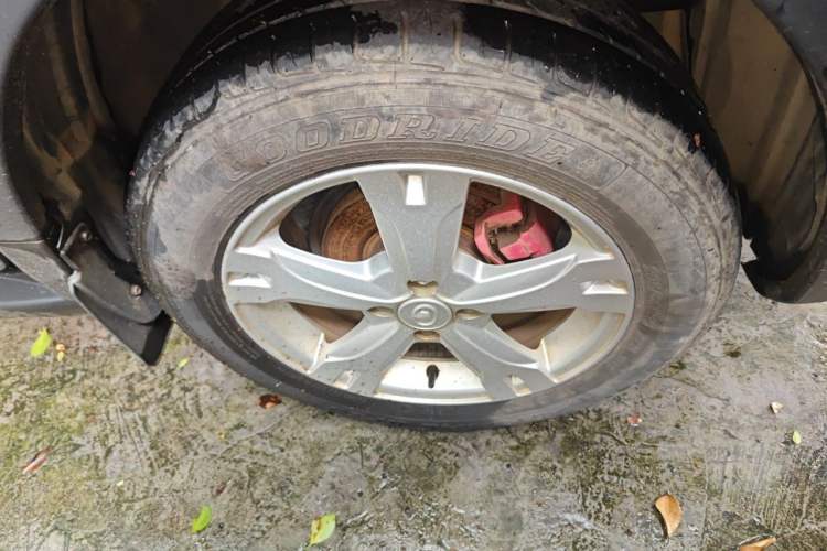 Used Great Wall M4 2014 1.5L Manual Comfort Model Right Front Wheel Hub