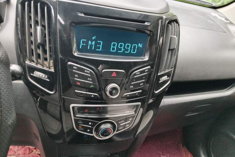 Used Great Wall M4 2014 1.5L Manual Comfort Model Audio And AC Panel