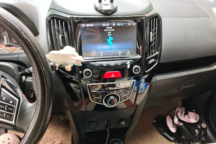 Used Great Wall M4 2014 1.5L Manual Luxury Model Audio And AC Panel
