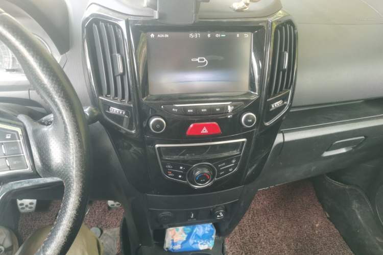 Used Great Wall M4 2014 1.5L Manual Luxury Model Audio And AC Panel