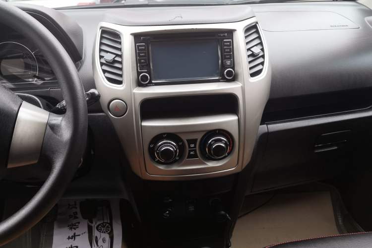 Used Great Wall M4 2014 1.5L Manual Comfort Model Audio And AC Panel
