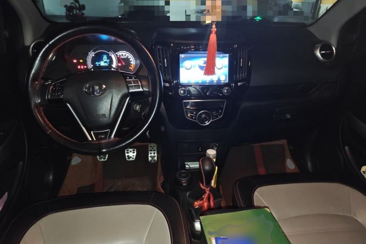 Used Great Wall M4 2014 1.5L Manual Comfort Model Center Console