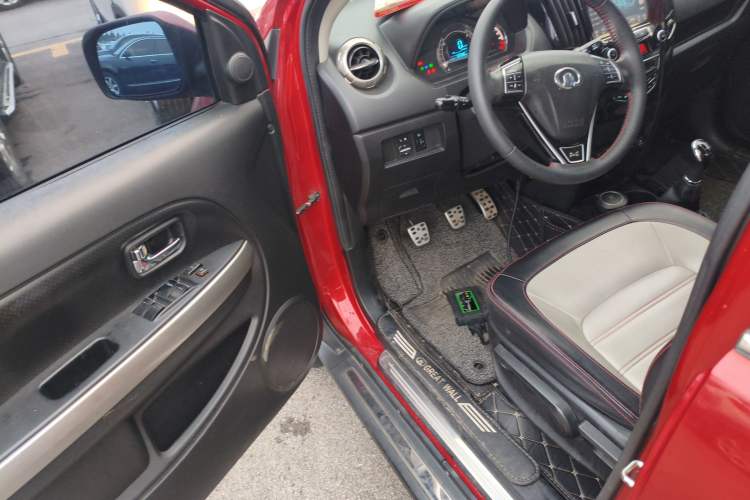 Used Great Wall M4 2014 1.5L Manual Luxury Model Driver Seat