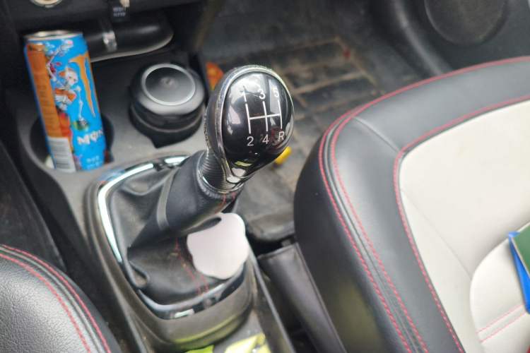 Used Great Wall M4 2014 1.5L Manual Comfort Model Gear Lever