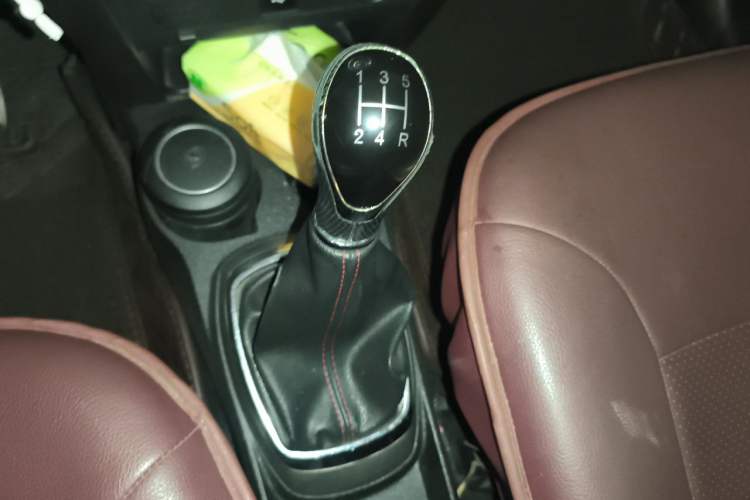 Used Great Wall M4 2014 1.5L Manual Comfort Model Gear Lever