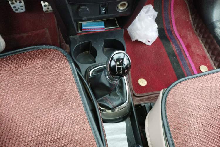 Used Great Wall M4 2014 1.5L Manual Comfort Model Gear Lever