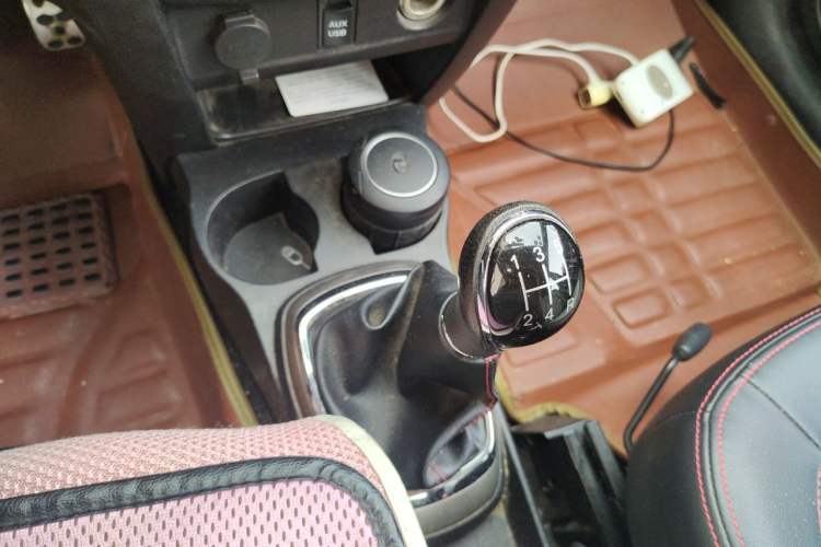 Used Great Wall M4 2014 1.5L Manual Luxury Model Gear Lever