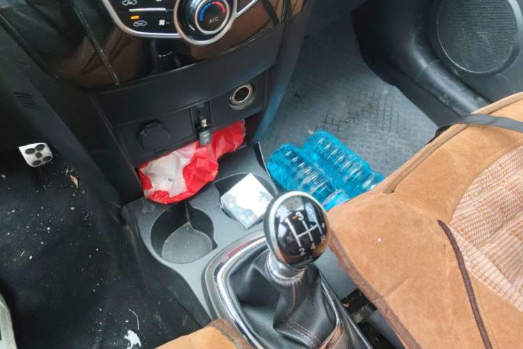 Used Great Wall M4 2014 1.5L Manual Comfort Model Gear Lever