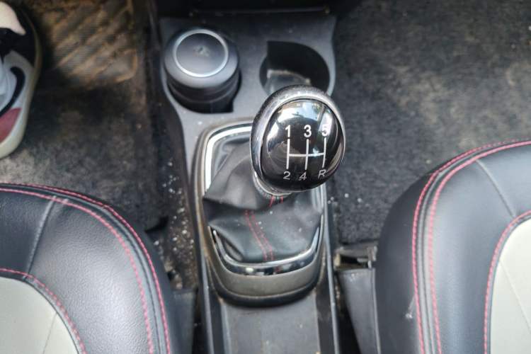Used Great Wall M4 2014 1.5L Manual Luxury Model Gear Lever