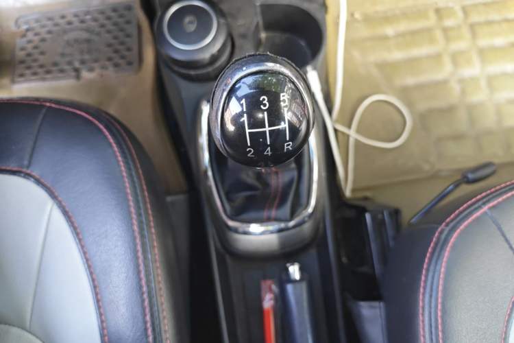 Used Great Wall M4 2014 1.5L Manual Comfort Model Gear Lever
