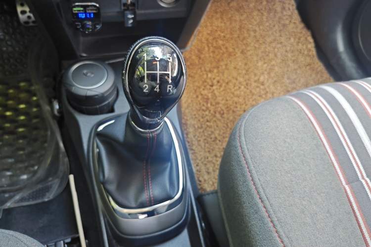 Used Great Wall M4 2014 1.5L Manual Comfort Model Gear Lever