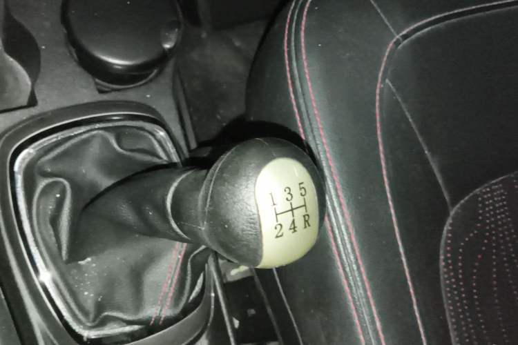 Used Great Wall M4 2014 1.5L Manual Comfort Model Gear Lever