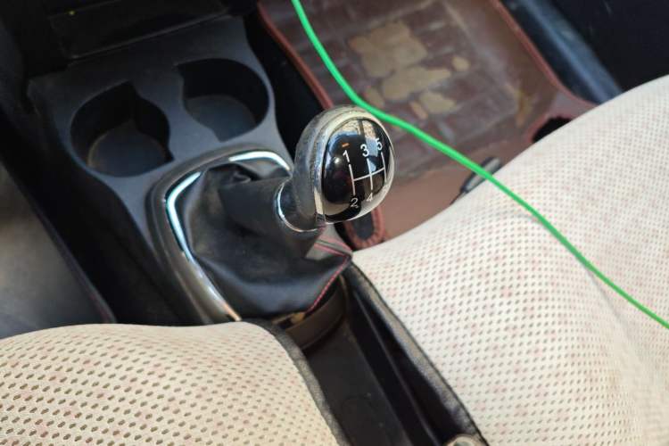 Used Great Wall M4 2014 1.5L Manual Comfort Model Gear Lever